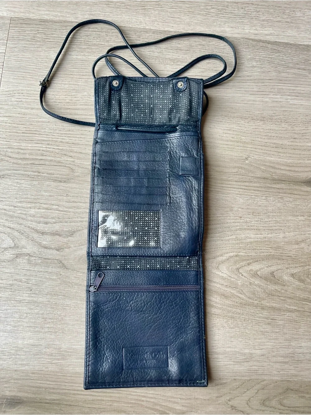 Kenneth Cole Navy Genuine Leather Travel Organizer Crossbody Bag 1990s